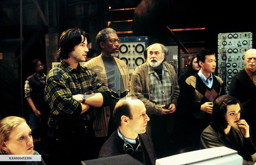 Chain Reaction (1996)