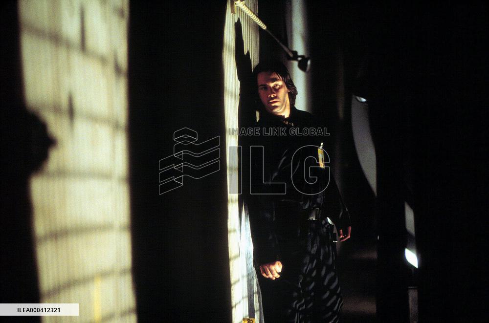 Chain Reaction (1996)