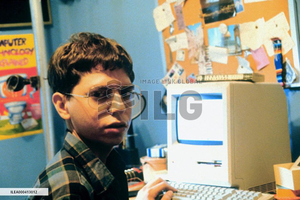 Welcome To The Dollhouse (1995)