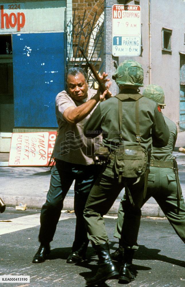 Heat Wave (1990)