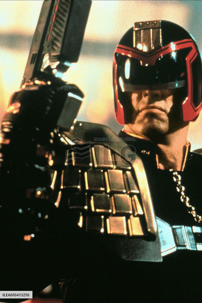 Judge Dredd (1995)