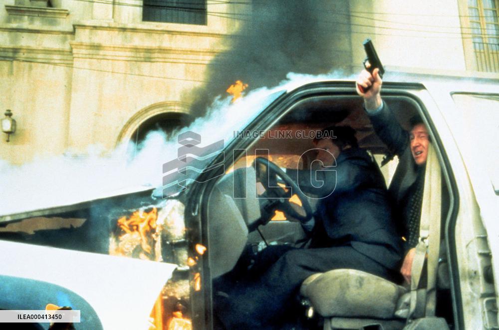 Clear And Present Danger (1994)
