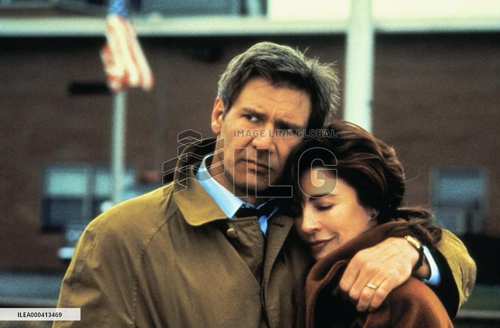 Clear And Present Danger (1994)