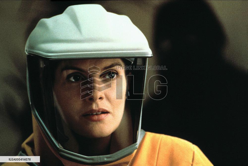 Outbreak (1995)