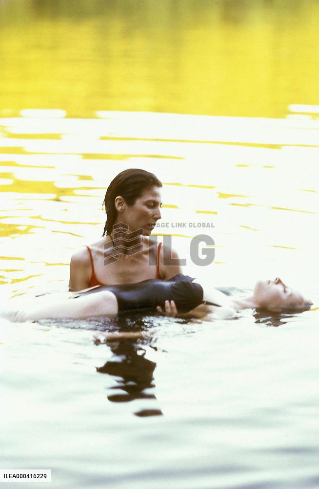 Walking And Talking (1996)