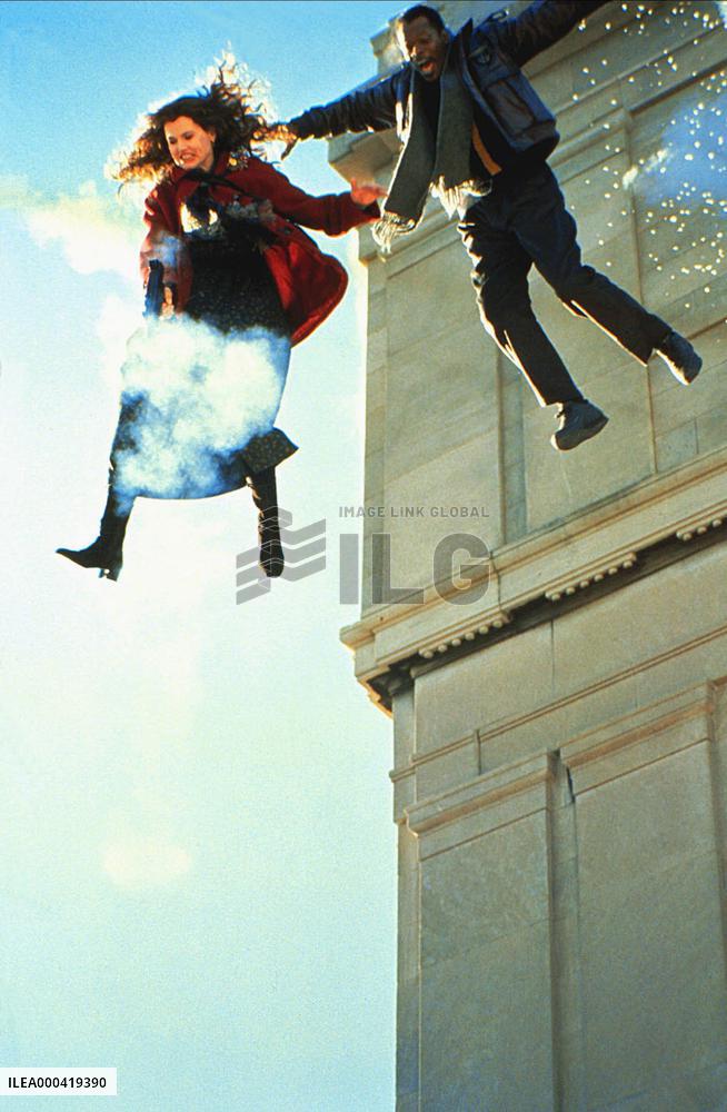 The Long Kiss Goodnight (1996)