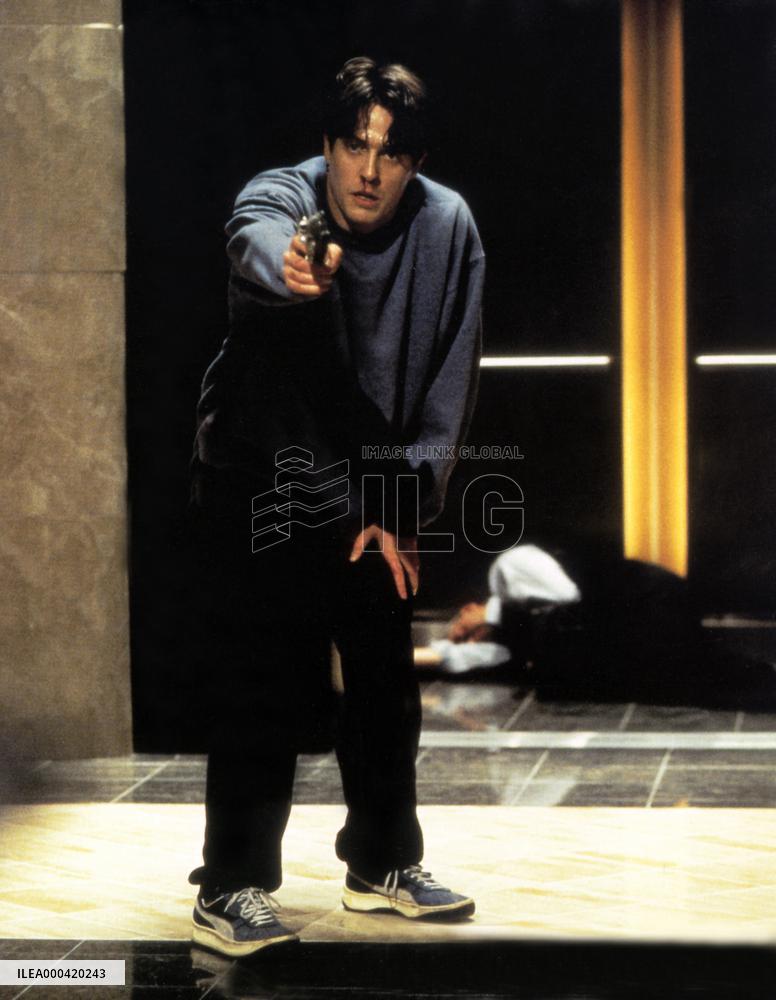 Extreme Measures (1996)
