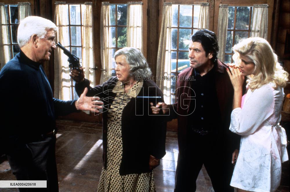 Naked Gun 33 1/3 (1994)