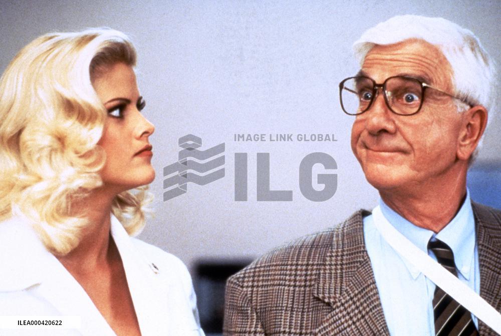 Naked Gun 33 1/3 (1994)