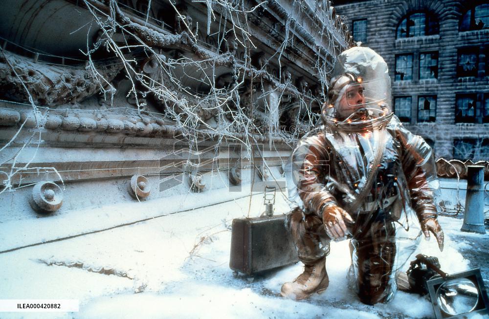 Twelve Monkeys; 12 Monkeys (1995)