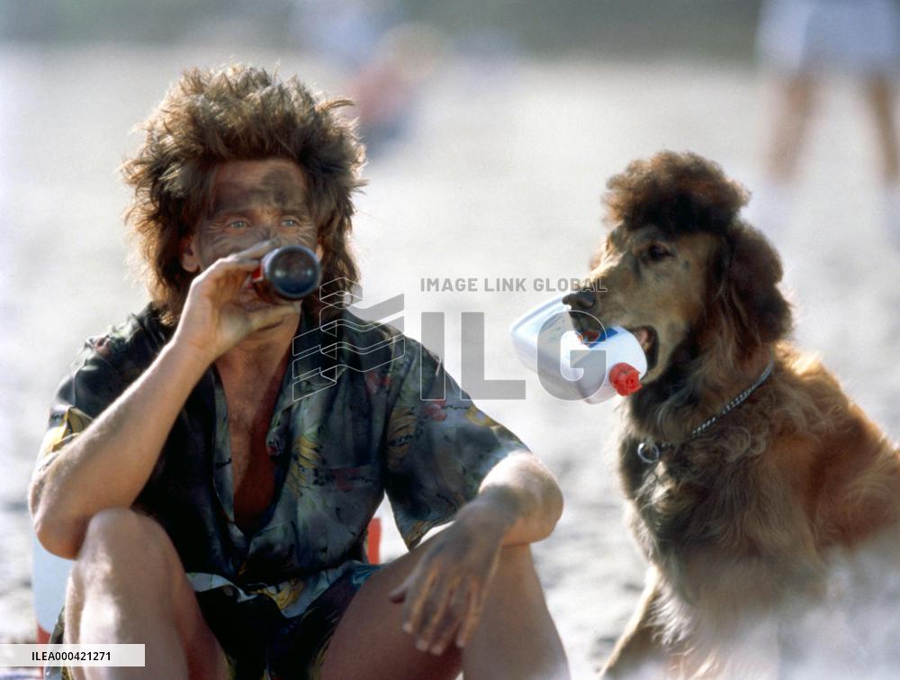 Loaded Weapon 1 (1993)