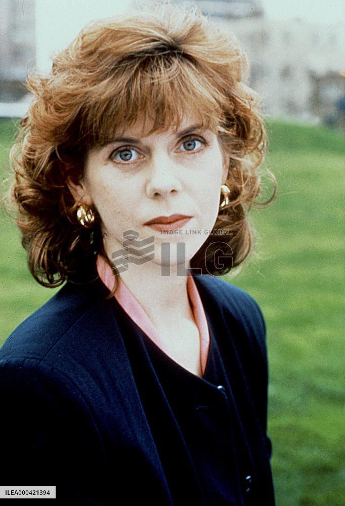 Between The Lines (1992)