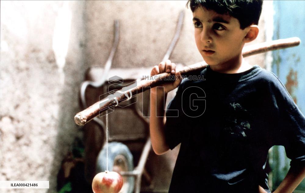 The Apple; La Pomme; Sib (1998)