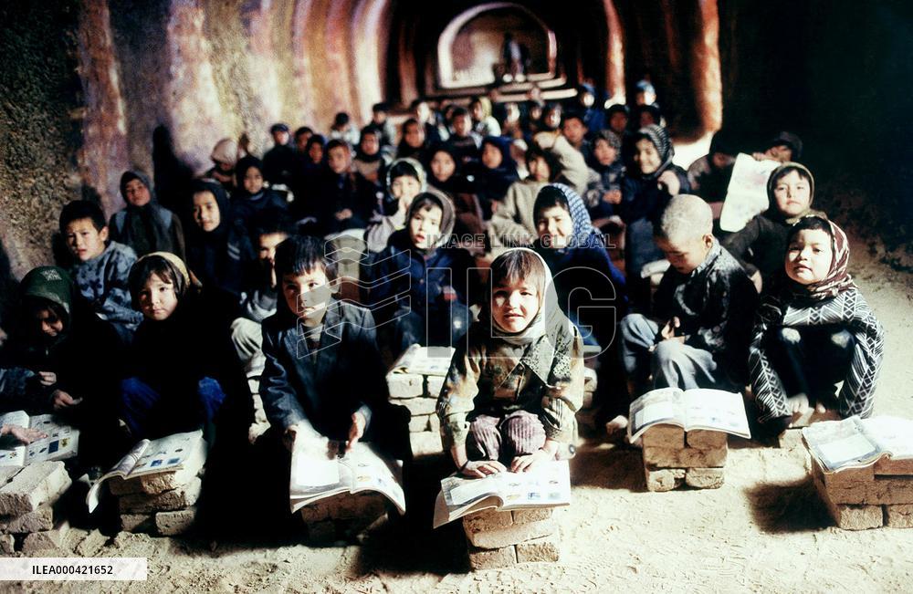 11'09'01 - September 11 (2002)