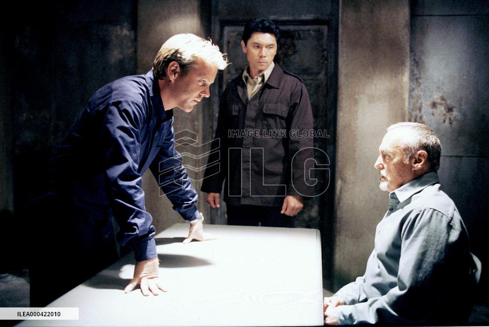 24 : Season 1 (2001)