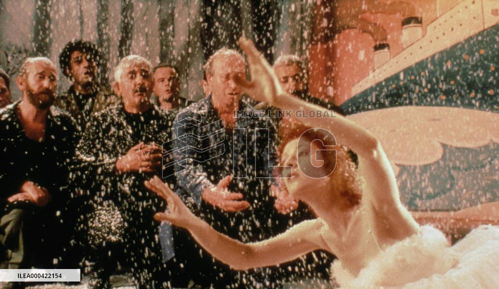 27 Missing Kisses (2000)