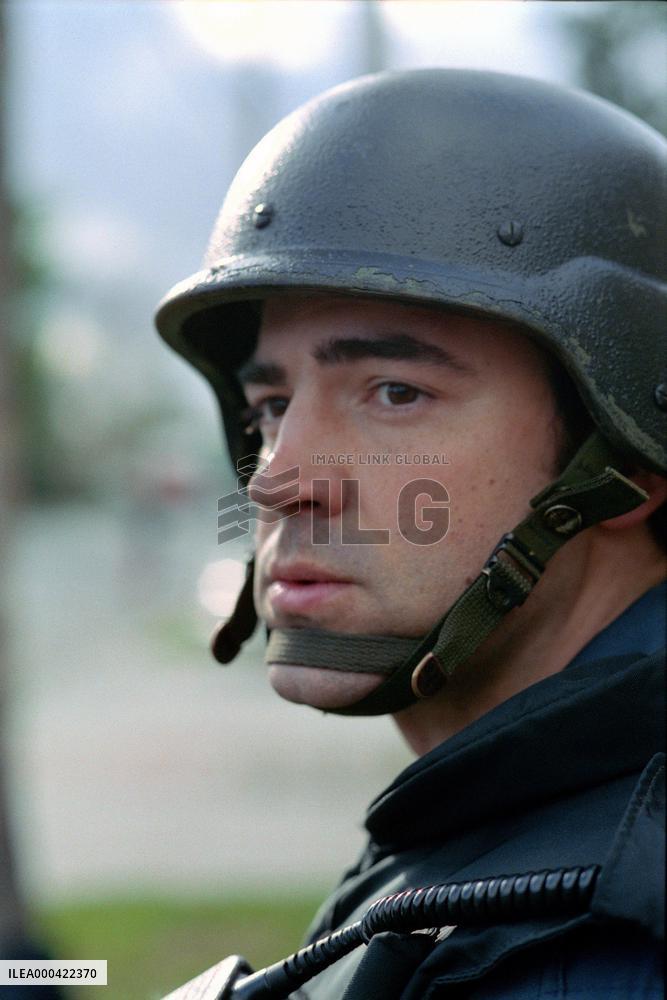 44 Minutes: The North Hollywoo (2003)