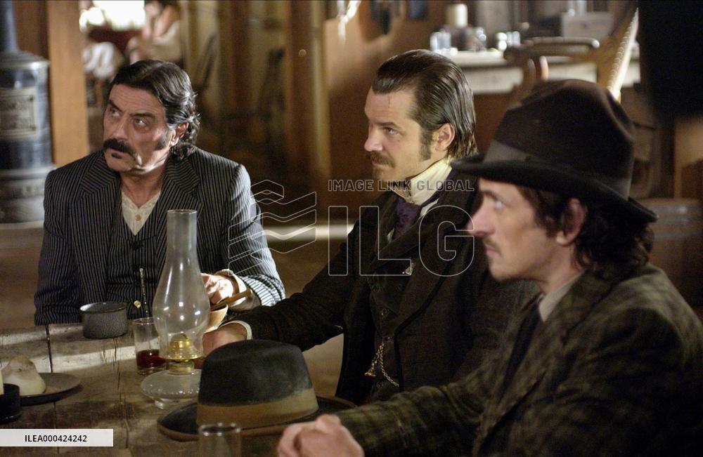 Deadwood (2004)