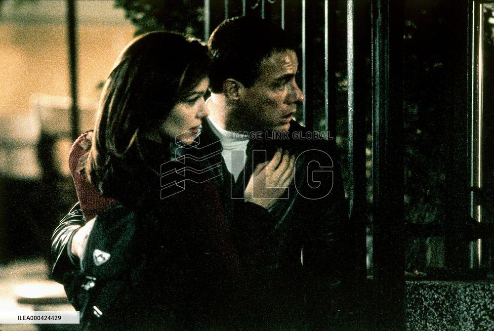 Derailed; Terror Train (2002)