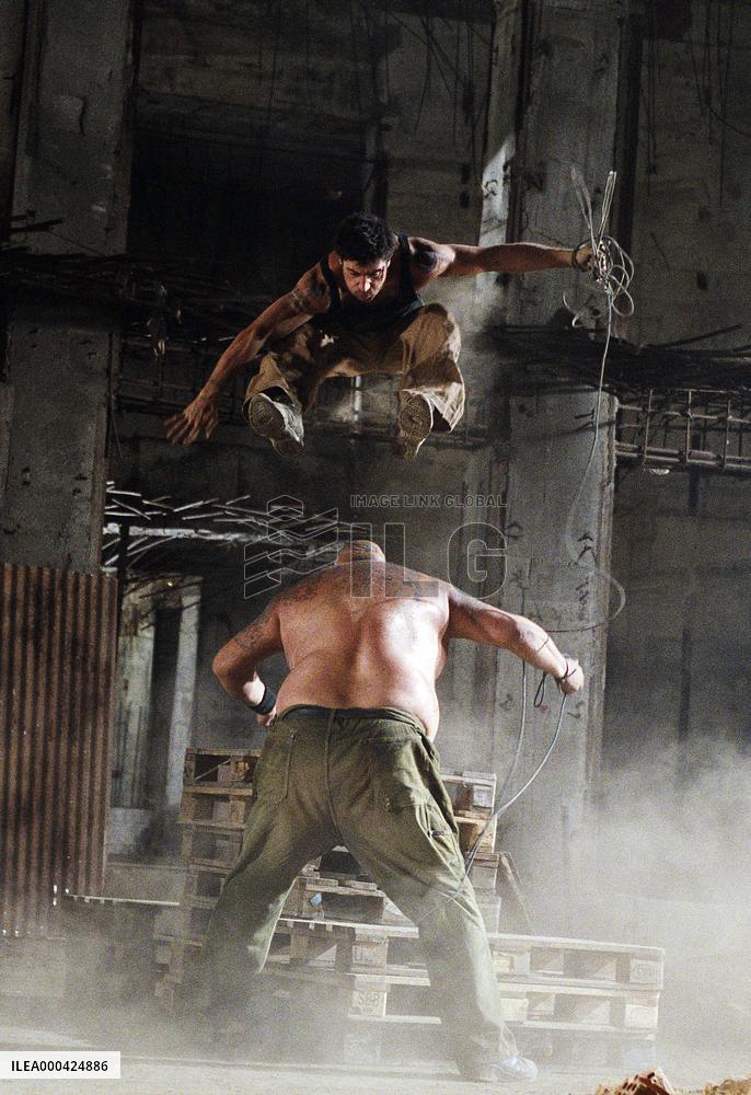 District 13; Banlieue 13 (2004)