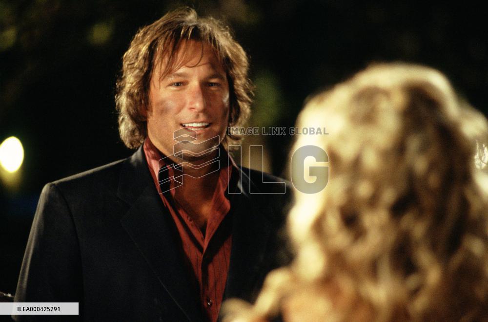 Elvis Has Left The Building (2004)