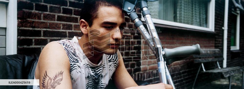 Drift; Adrift (2001)