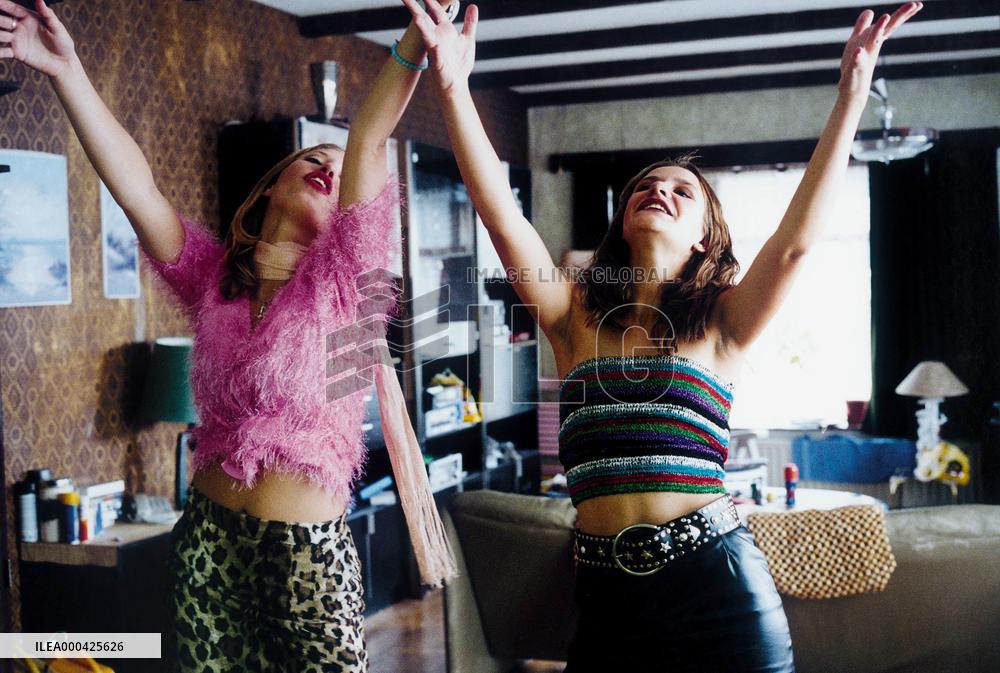 Drift; Adrift (2001)