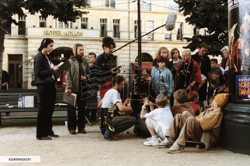 Emil And The Detectives (2001)