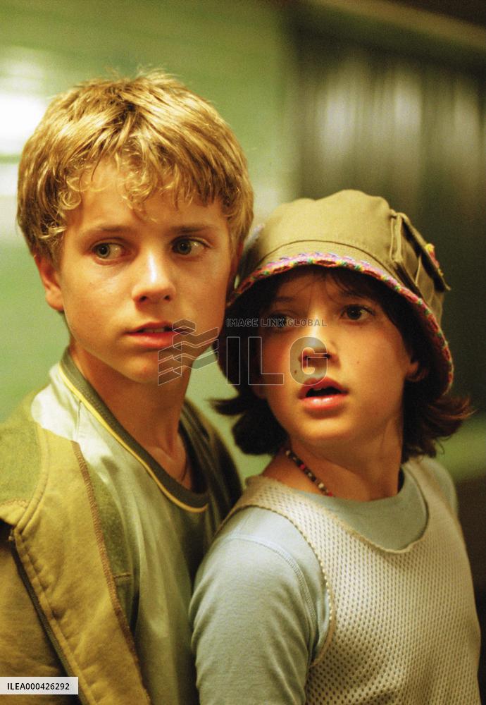 Emil And The Detectives (2001)
