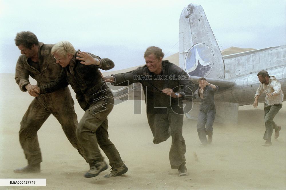 Flight Of The Phoenix (2004)
