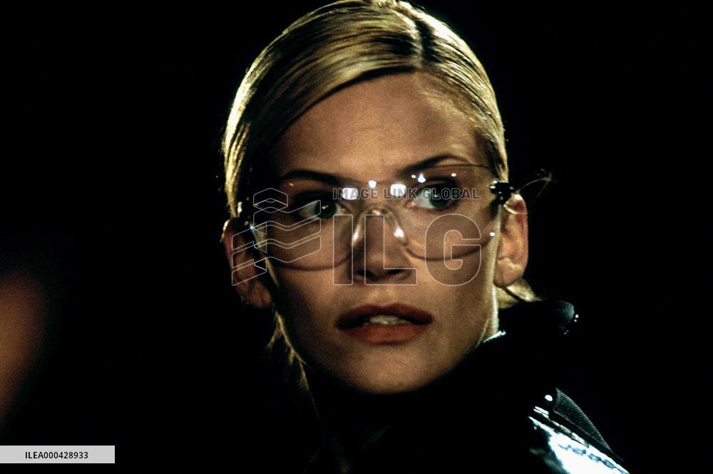 Ghosts Of Mars (2001)