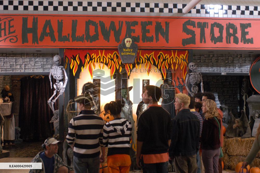 Halloweentown High (2004)