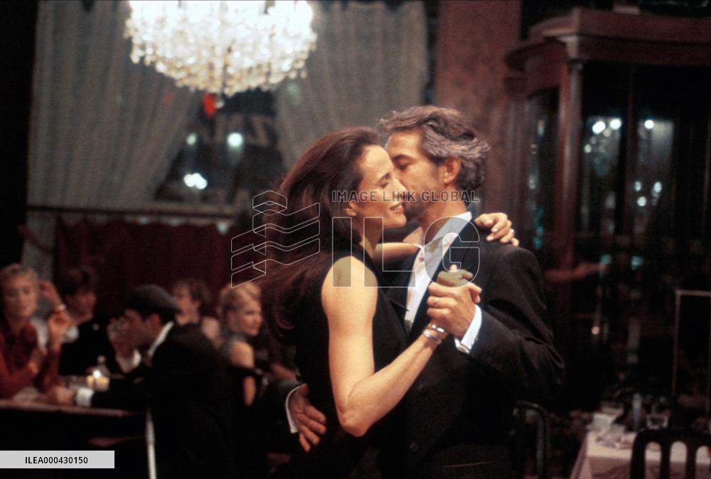 Harrison's Flowers (2000)