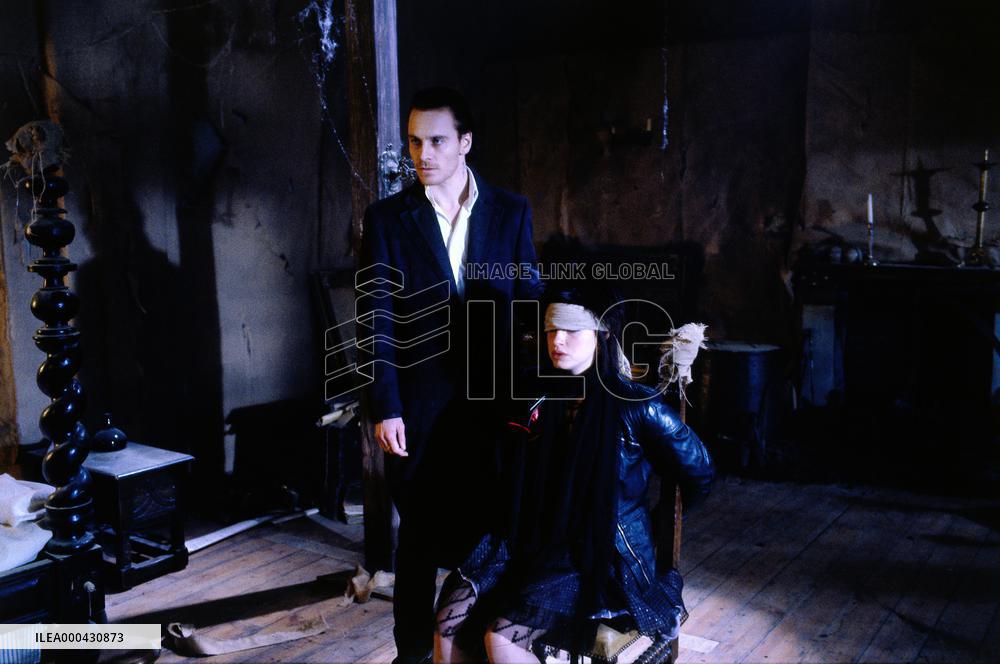 Hex : Season 1 (2004)