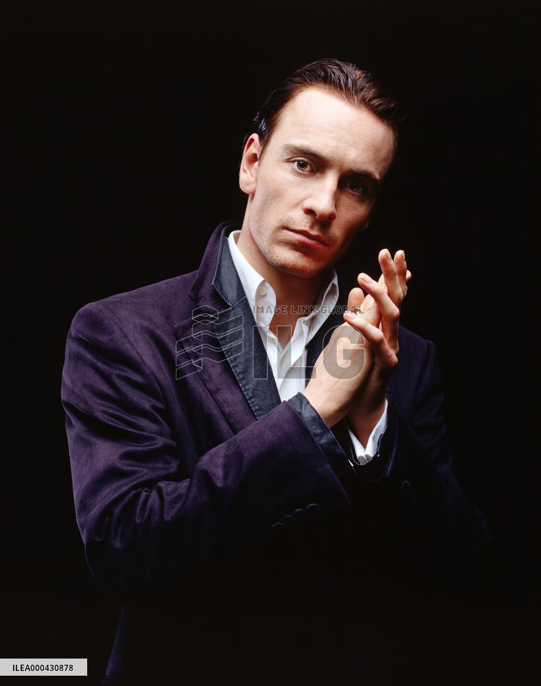 Hex : Season 1 (2004)