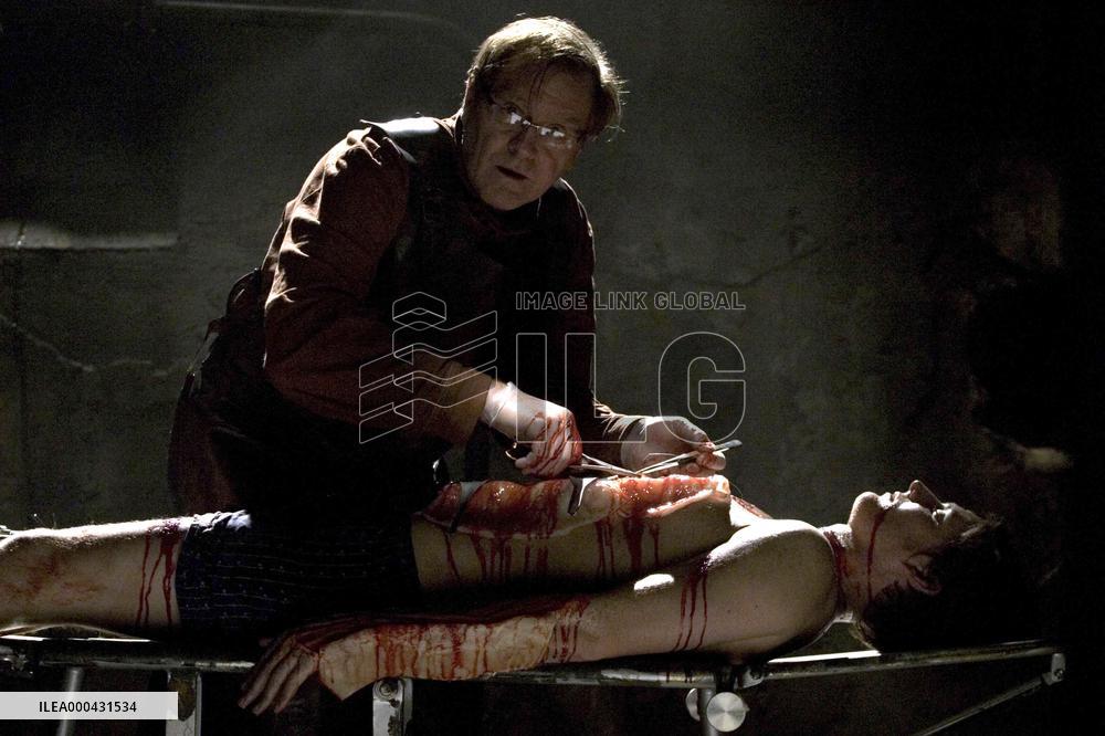 Hostel (2005)