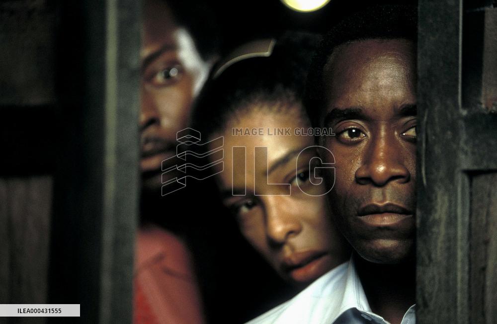 Hotel Rwanda (2004)