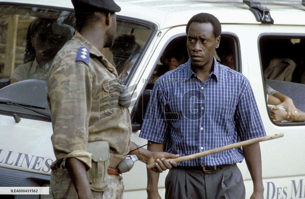Hotel Rwanda (2004)
