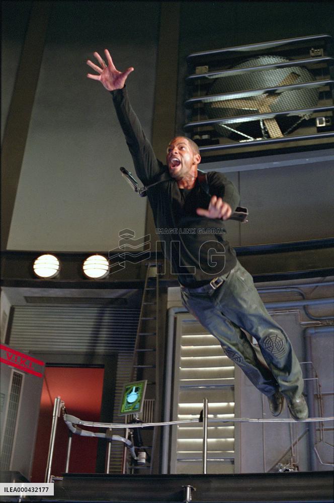 I, Robot (2004)