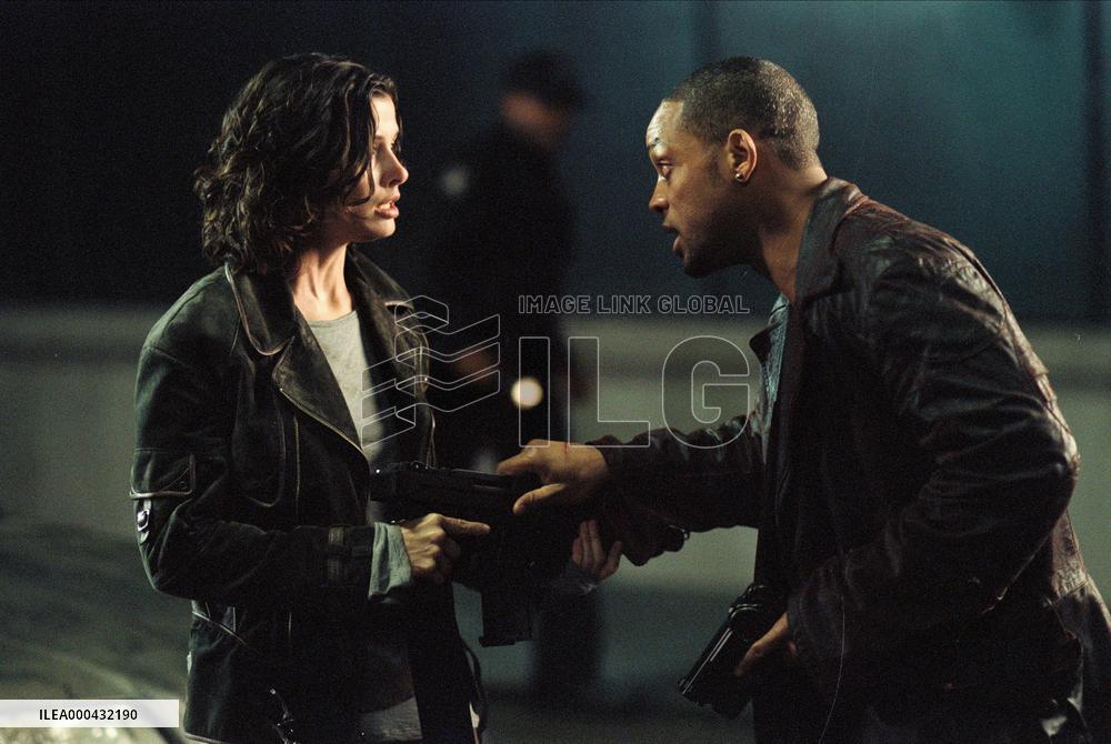 I, Robot (2004)