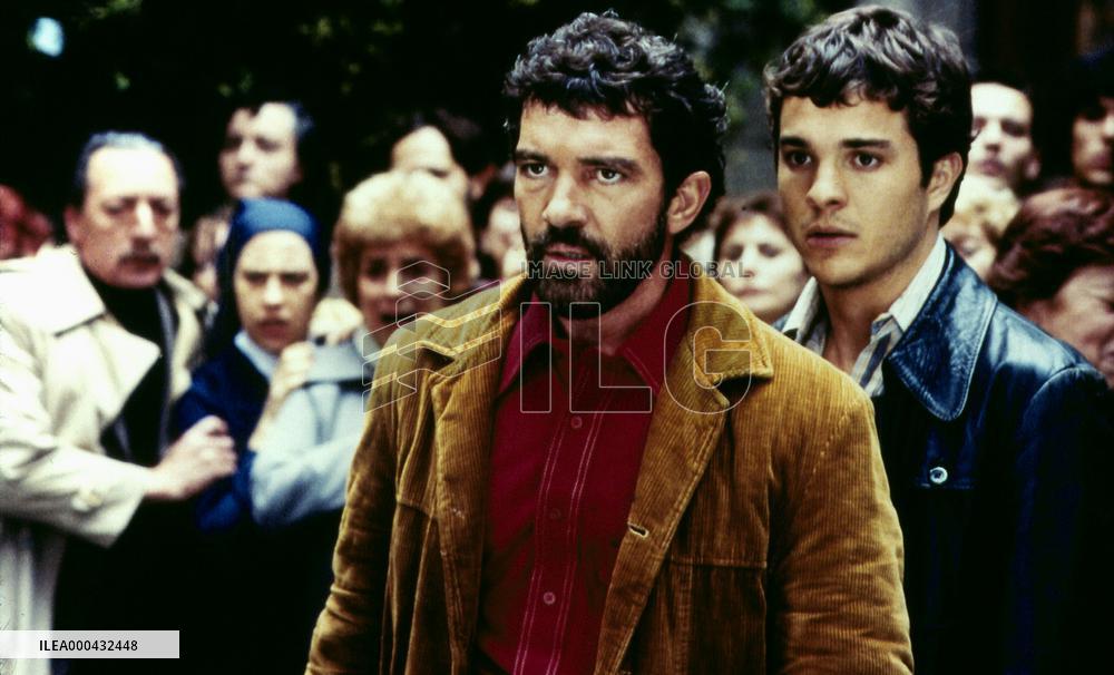 Imagining Argentina (2003)