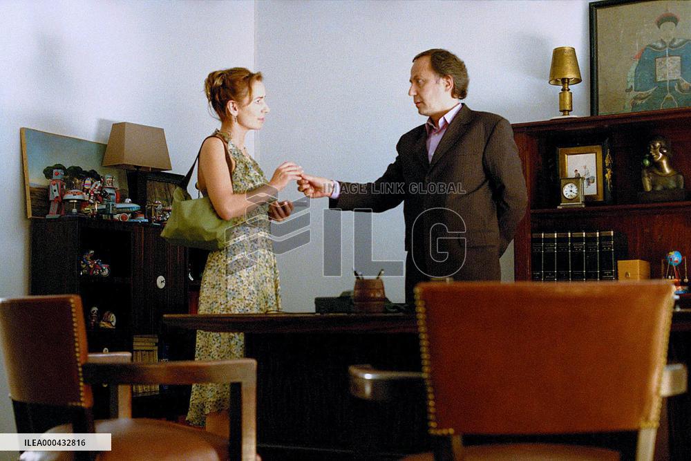 Intimate Strangers (2004)
