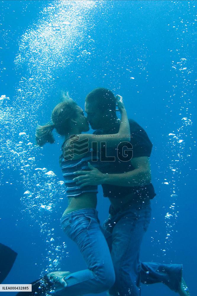 Into The Blue (2005)