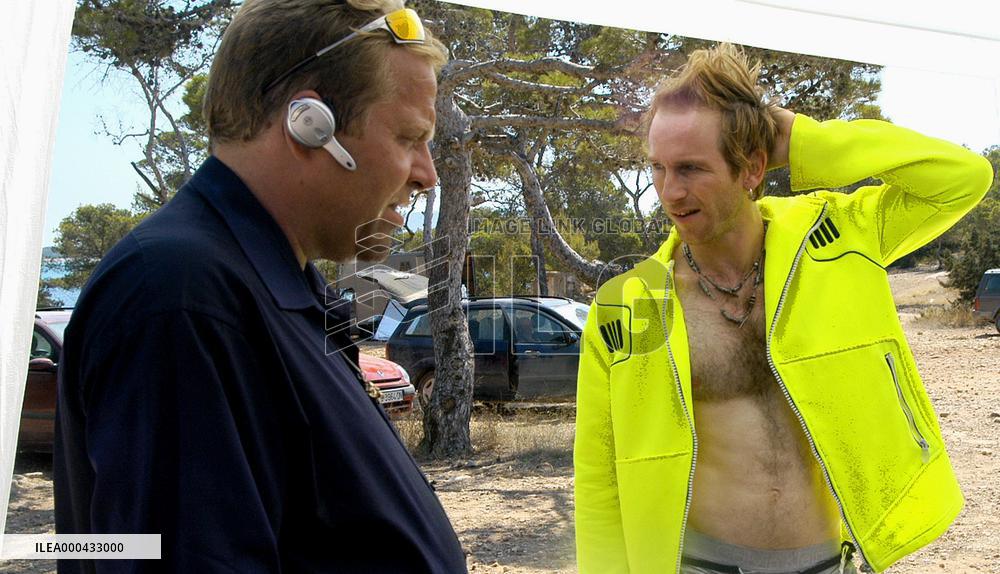 It's All Gone Pete Tong (2004)