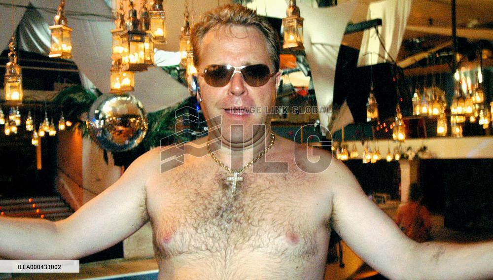 It's All Gone Pete Tong (2004)