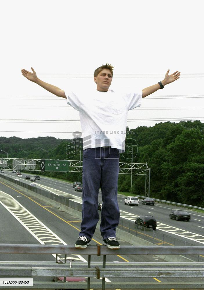 L.I.E.;Long Island Expressway (2001)