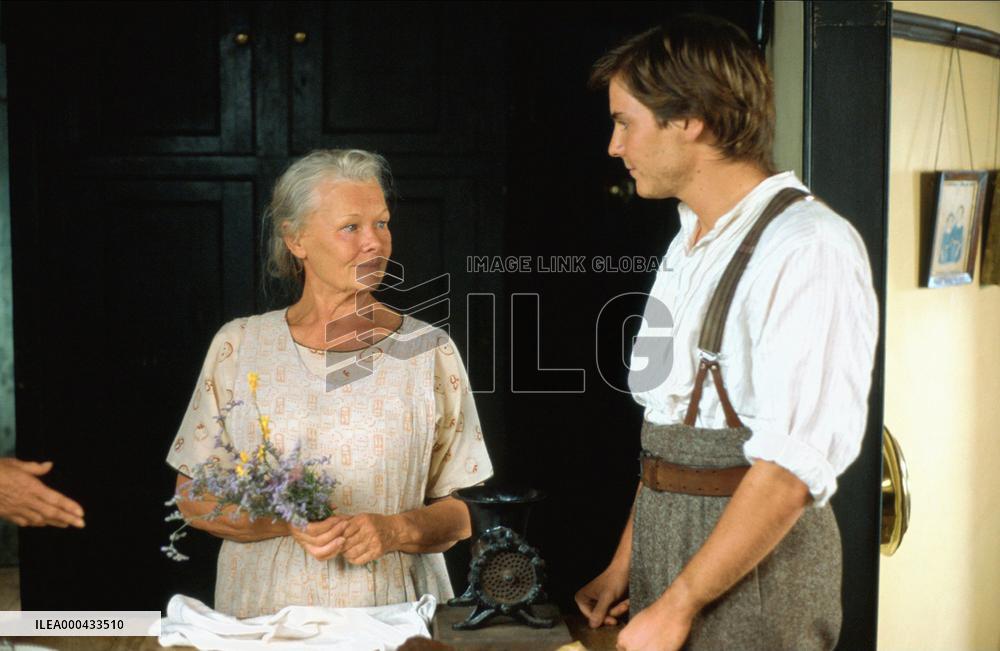 Ladies In Lavender (2004)