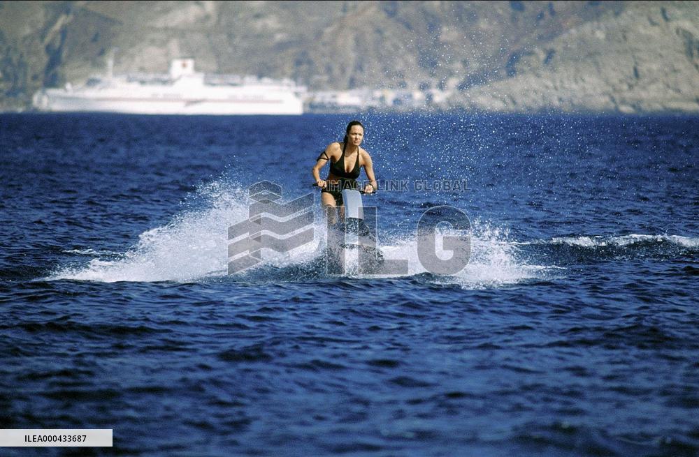 Lara Croft Tomb Raider: The Cr (2003)