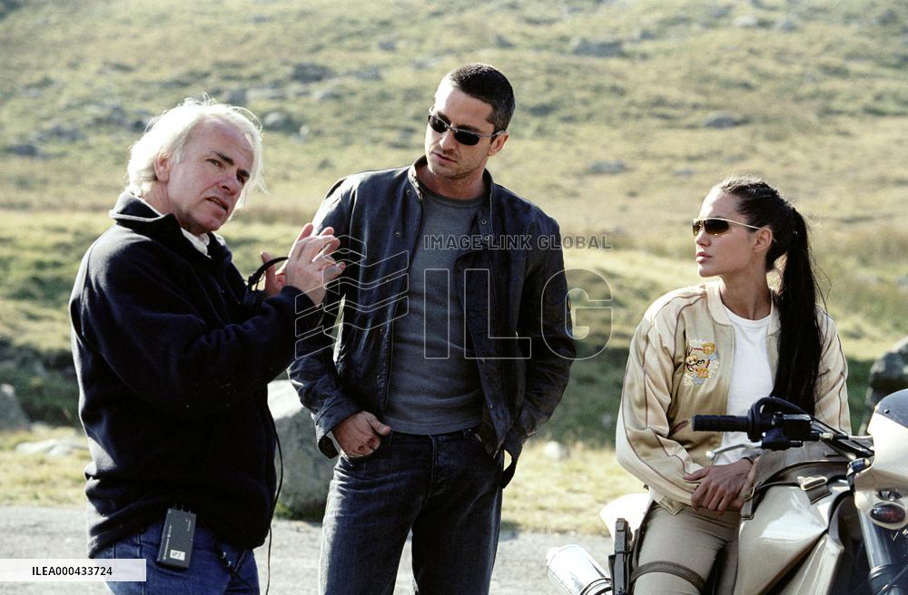 Lara Croft Tomb Raider: The Cr (2003)