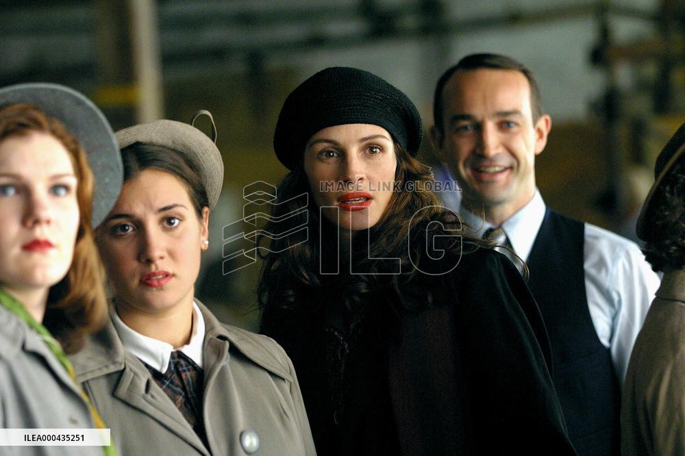 Mona Lisa Smile (2003)